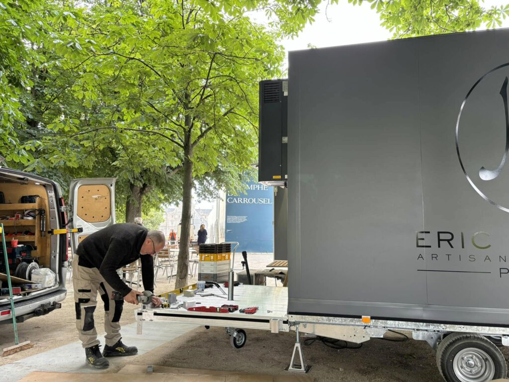 Finition d’une remorque frigorifique sur site, Climacentre